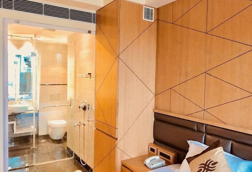 수피리어 룸, Jrd Pride Business