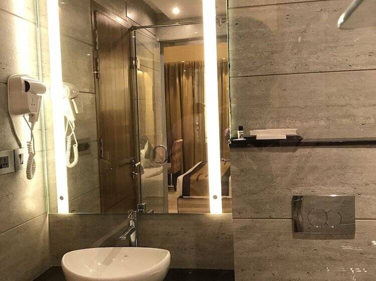 수피리어 룸, Jrd Pride Business