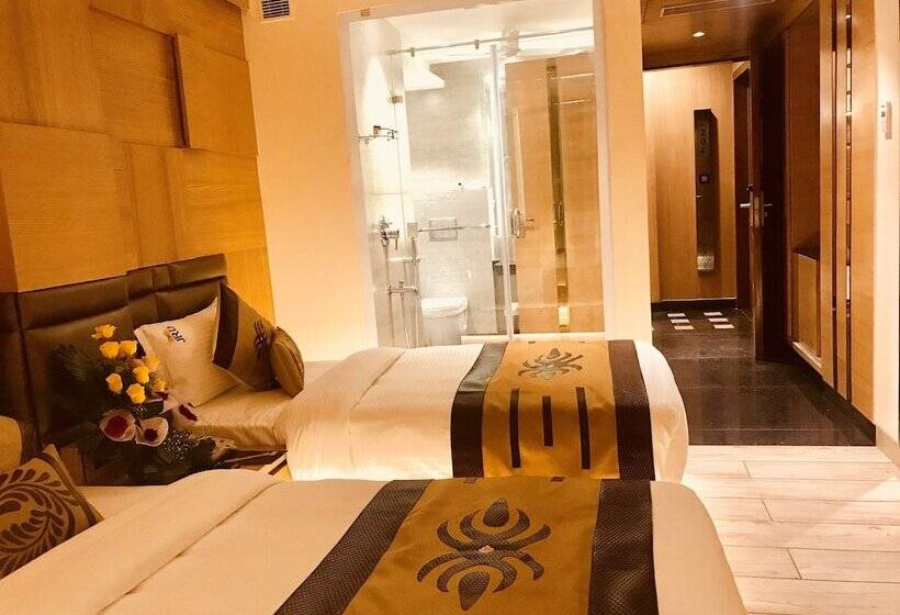 수피리어 룸, Jrd Pride Business