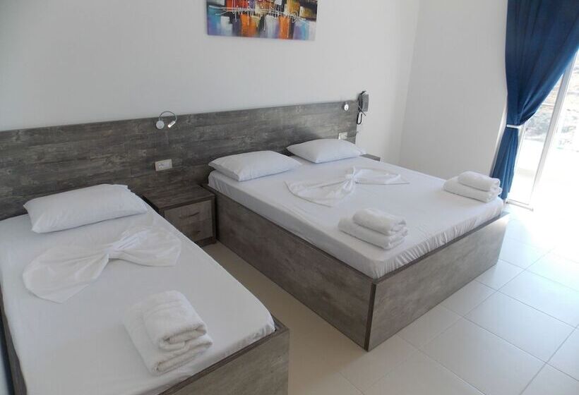 Camera Tripla Standard Vista Mare, Mucobega Hotel 2