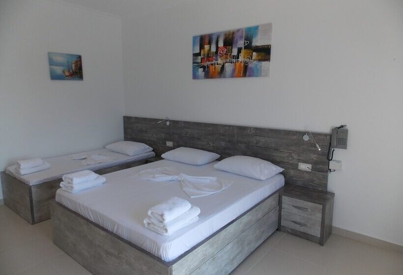 Camera Tripla Standard Vista Mare, Mucobega Hotel 2