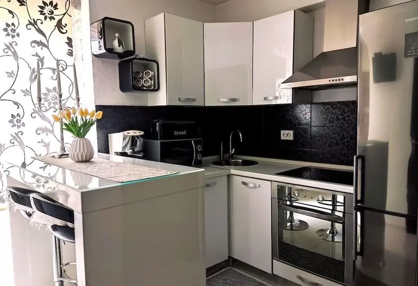 Standard-studio, Guest House Exalto