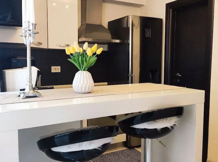 Standard-studio, Guest House Exalto