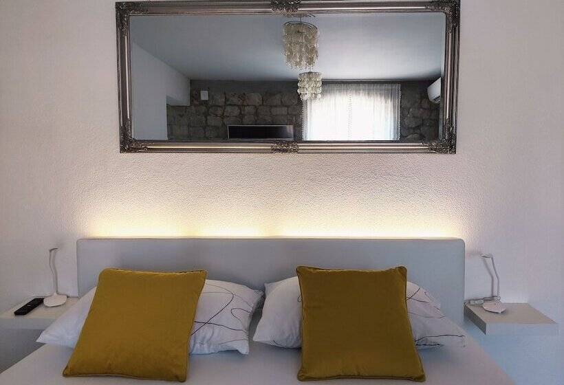 استودیوی استاندارد, Guest House Exalto