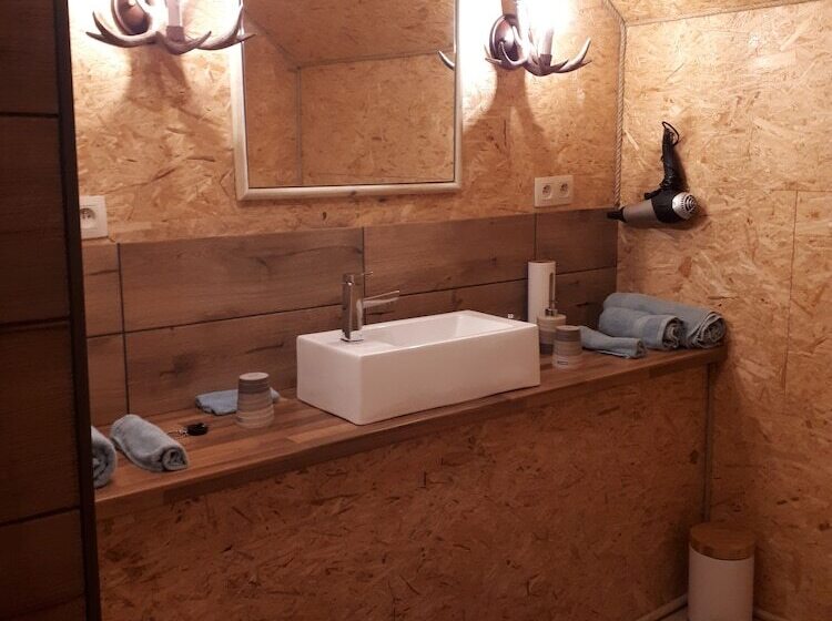 חדר סטנדרט, Lomalienne