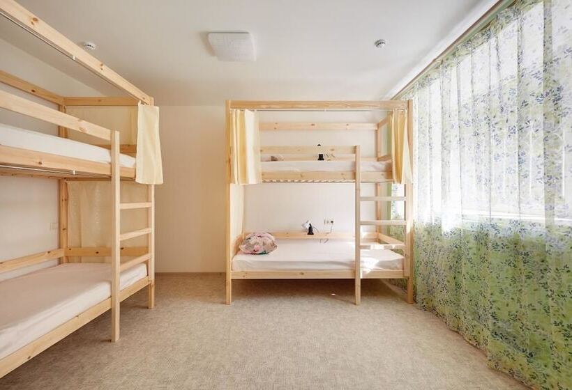 מיטה בחדר משותף, Hostels Rus   Tomsk
