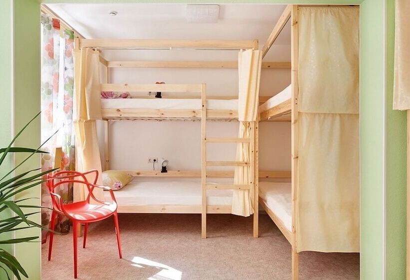 מיטה בחדר משותף, Hostels Rus   Tomsk