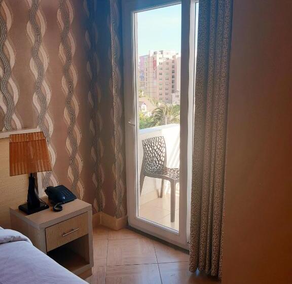 اتاق لوکس یک تخته, Medal