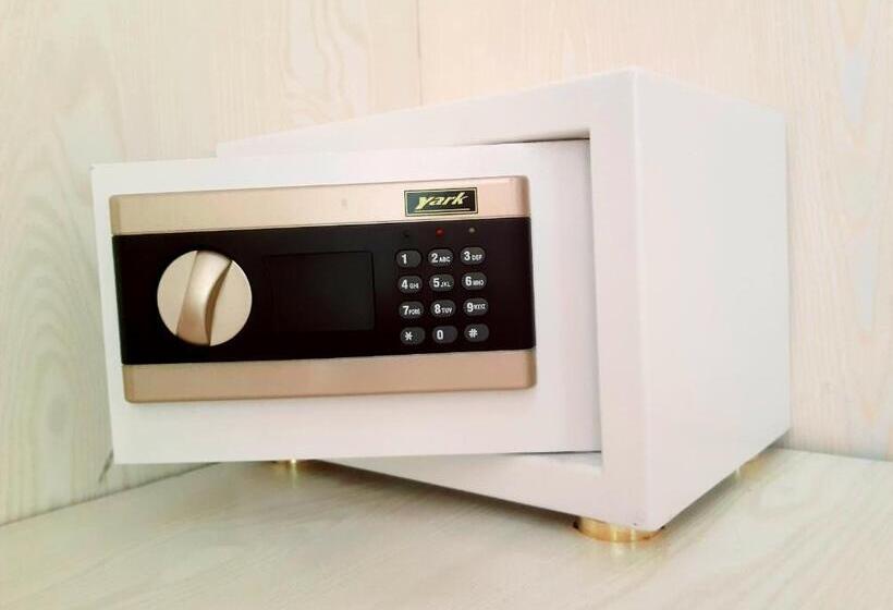 اتاق لوکس, Medal