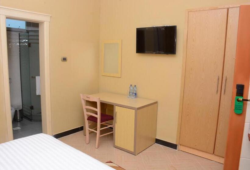 استودیوی لوکس, Medal