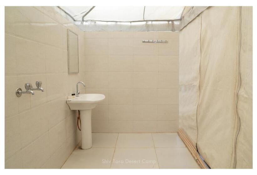 Quarto Familiar Deluxe, Shiv Tara Desert Camp
