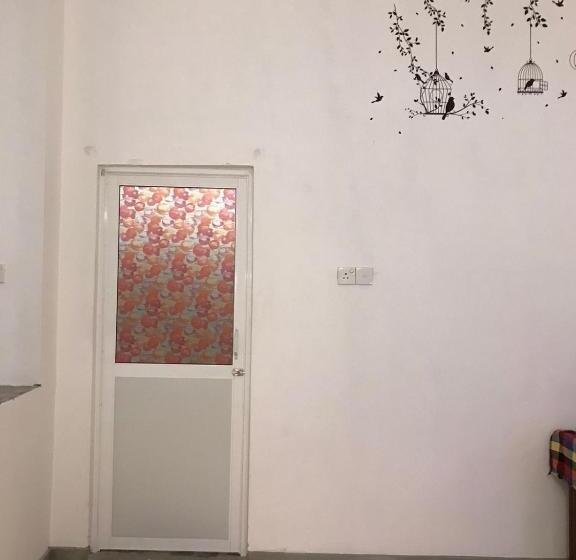 غرفة عائلية مطلّة علي البحر, Anna Tourist Inn