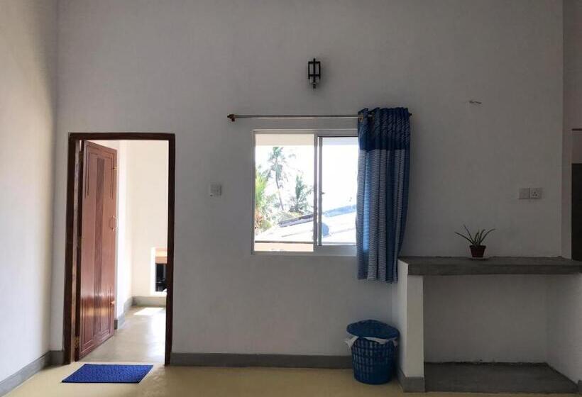 غرفة عائلية مطلّة علي البحر, Anna Tourist Inn