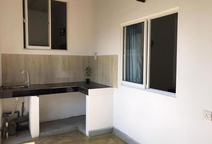 غرفة عائلية مطلّة علي البحر, Anna Tourist Inn