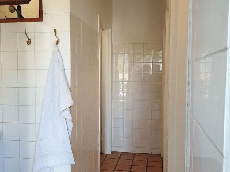 חדר סטנדרט, Zebra Crossing Backpacker