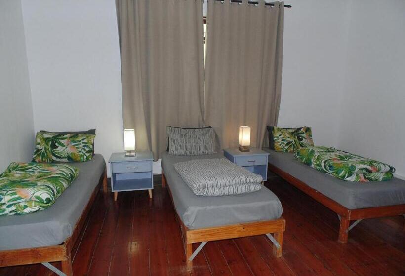 חדר סטנדרט לארבעה, Zebra Crossing Backpacker