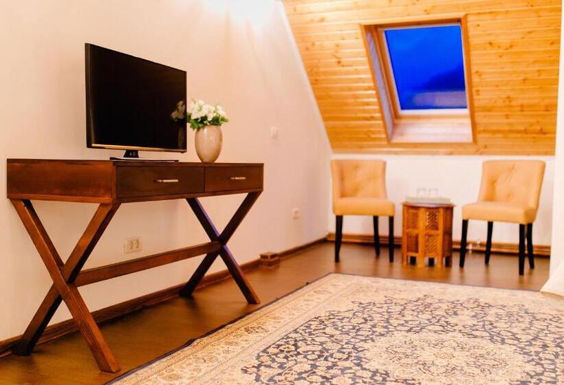 جناح جونيور مزوَّد بشرفة, Casa Natalia