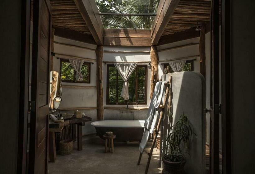 سوئیت مستر با چشمانداز دریا, Delek Tulum