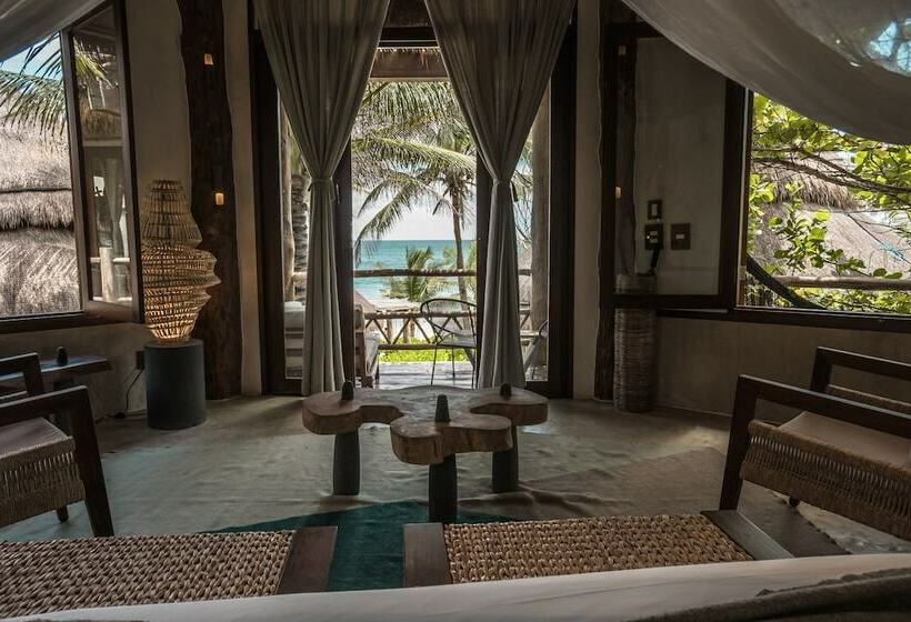 سوئیت مستر با چشمانداز دریا, Delek Tulum