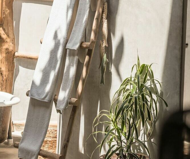 سوئیت مستر با چشمانداز دریا, Delek Tulum