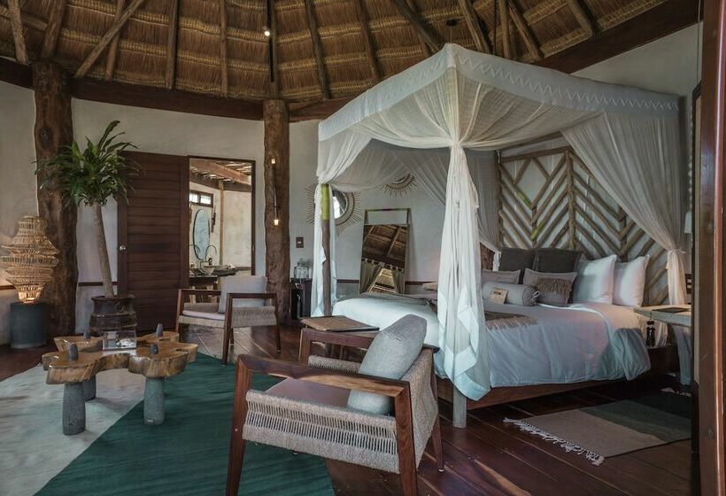 سوئیت مستر با چشمانداز دریا, Delek Tulum