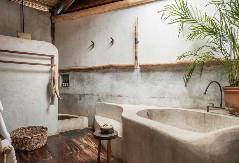 سوئیت مستر با چشمانداز دریا, Delek Tulum