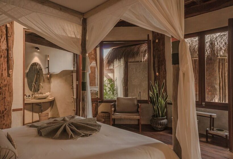 اتاق سوپریور با چشمانداز باغ, Delek Tulum