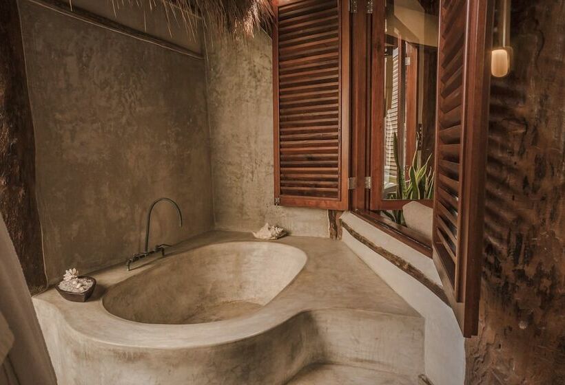 اتاق سوپریور با چشمانداز باغ, Delek Tulum