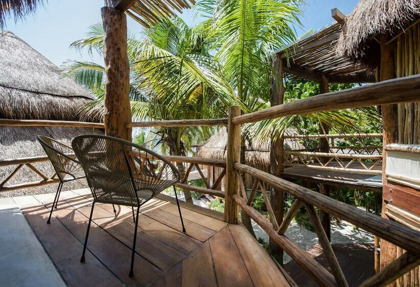 اتاق سوپریور با چشمانداز باغ, Delek Tulum