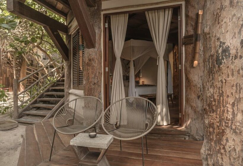 اتاق سوپریور با چشمانداز باغ, Delek Tulum