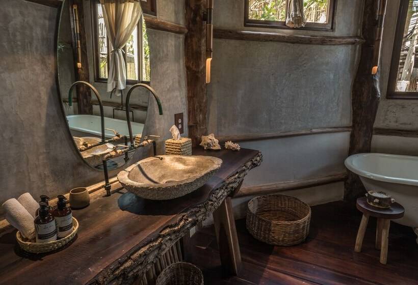 سوئیت مستر با چشمانداز دریا, Delek Tulum