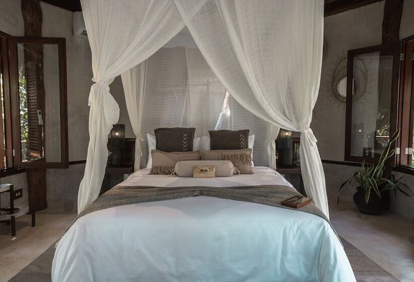 اتاق با خدمات پایه با منظره ی مشرف به دریا [قابل مشاهده ازبالکن], Delek Tulum