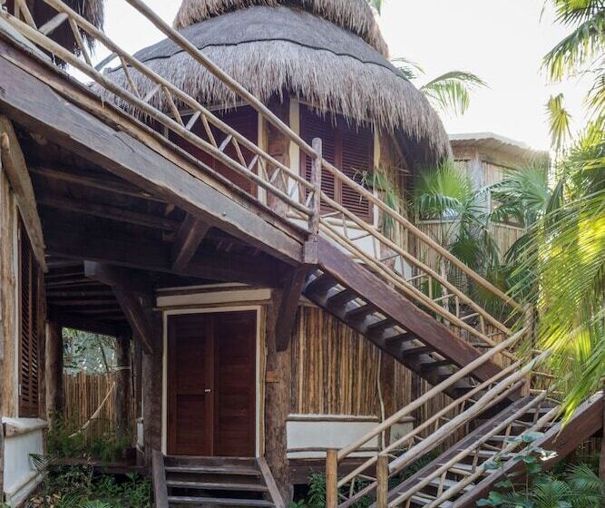 اتاق با خدمات پایه با منظره ی مشرف به دریا [قابل مشاهده ازبالکن], Delek Tulum