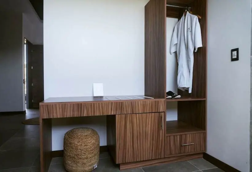 Superior-huone, La Cima Del Valle