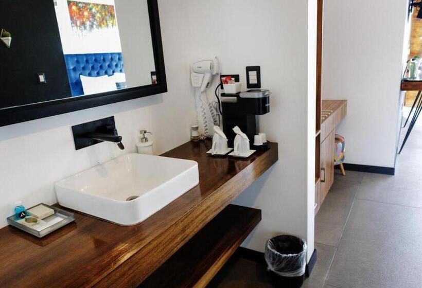 标准间, La Cima Del Valle