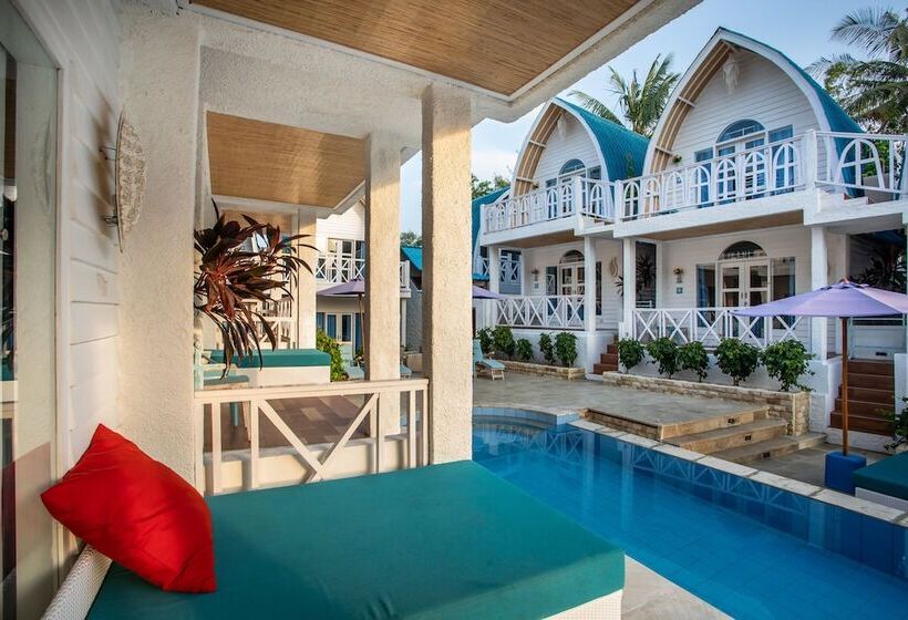 اتاق لوکس با بالکن, Santorini Beach Resort