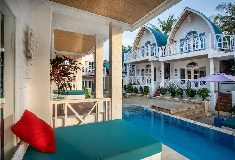 اتاق لوکس با بالکن, Santorini Beach Resort
