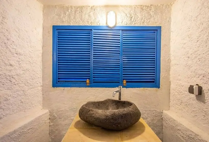 اتاق لوکس با بالکن, Santorini Beach Resort