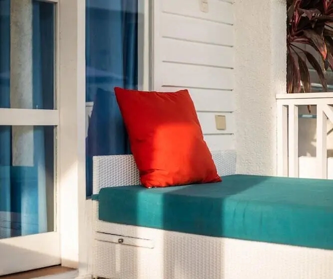 اتاق خانوادگی, Santorini Beach Resort