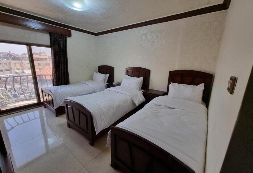 اتاق استاندارد سه نفره, Nahas Plaza