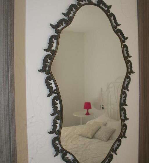 Номер Deluxe с Балконом, Hello World