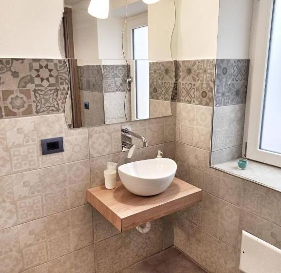 Семейный Номер Superior, Hello World