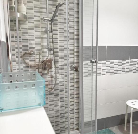 Номер Deluxe с Балконом, Hello World