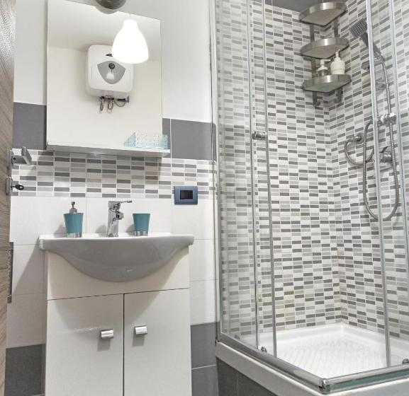 Номер Deluxe с Балконом, Hello World