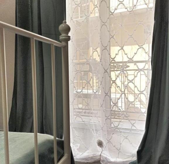 Номер Deluxe с Балконом, Hello World