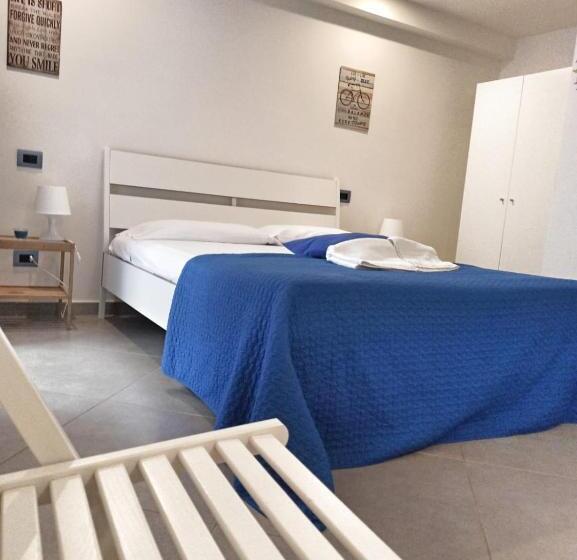 Семейный Номер Superior, Hello World