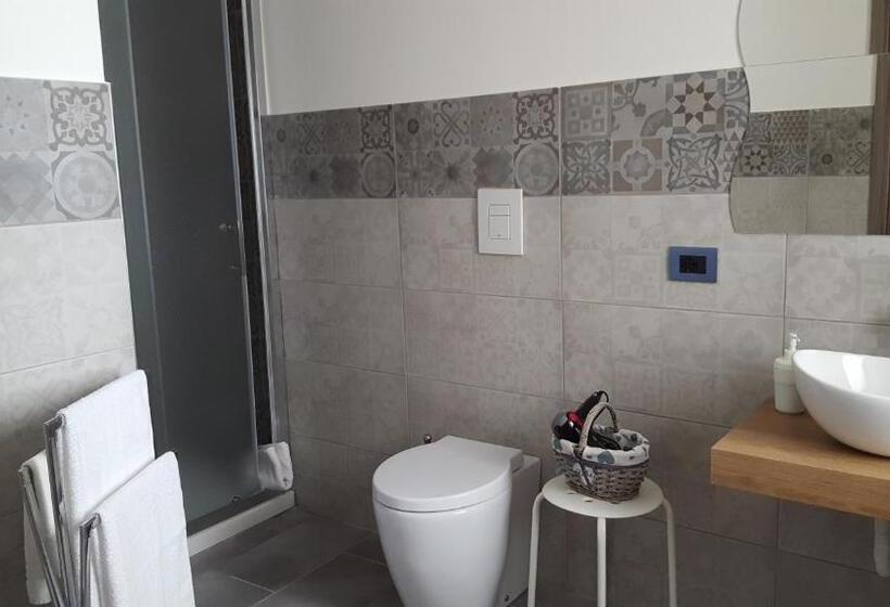 Семейный Номер Superior, Hello World