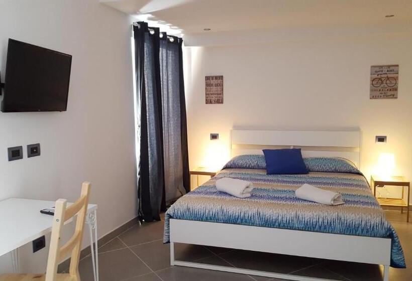 Семейный Номер Superior, Hello World