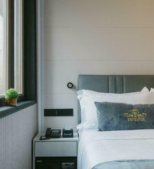 غرفة ديلوكس, A&r Boutique