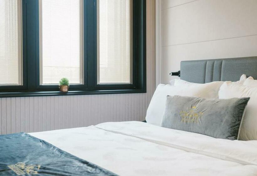 غرفة سوبيريور, A&r Boutique